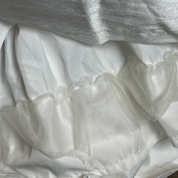 Carter's beautiful white dress, short sleeved and pleated, layered skirt. 3 mo - Picture 3 of 8